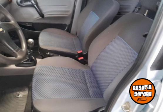 Autos - Chevrolet Classic 2011 Nafta 127000Km - En Venta