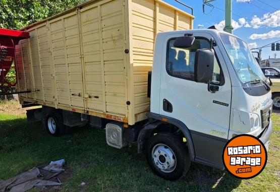 Camiones y Gr�as - VENDO MERCEDES-BENZ ACCELO 815 CARROZADO - En Venta