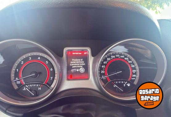 Camionetas - Chrysler JOURNEY SE 2.4 2012 Nafta 207595Km - En Venta