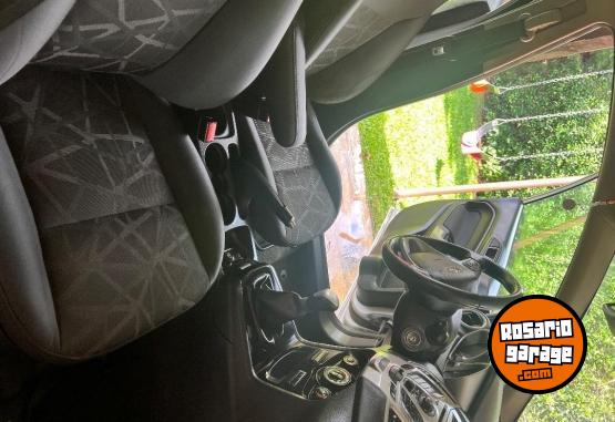 Autos - Ford Fiesta kinect design 2012 Nafta 176000Km - En Venta