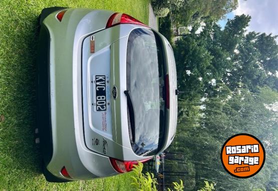 Autos - Ford Fiesta kinect design 2012 Nafta 176000Km - En Venta