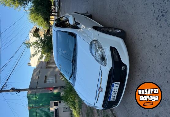 Autos - Fiat Punto atractive 2016 Nafta 148000Km - En Venta