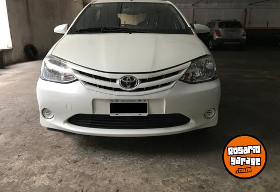 Autos - Toyota Etios 2016 Nafta 113000Km - En Venta