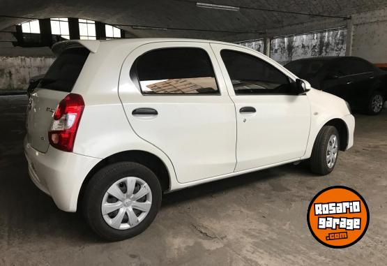Autos - Toyota Etios 2016 Nafta 113000Km - En Venta
