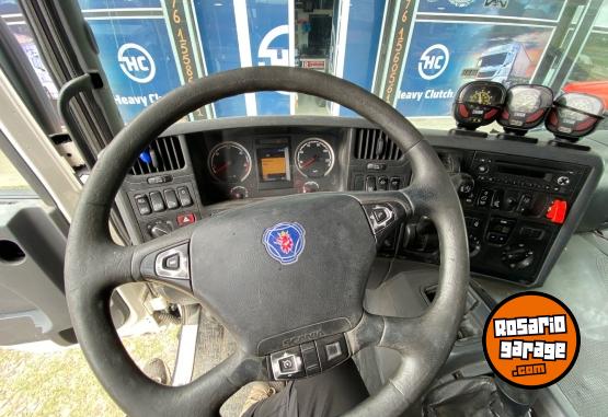 Camiones y Gr�as - Scania p340 2010 - En Venta