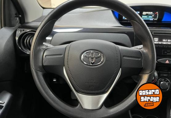Autos - Toyota ETIOS 1,5 X 4P MT 2021 Nafta 76087Km - En Venta