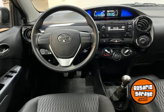 Autos - Toyota ETIOS 1,5 X 4P MT 2021 Nafta 76087Km - En Venta