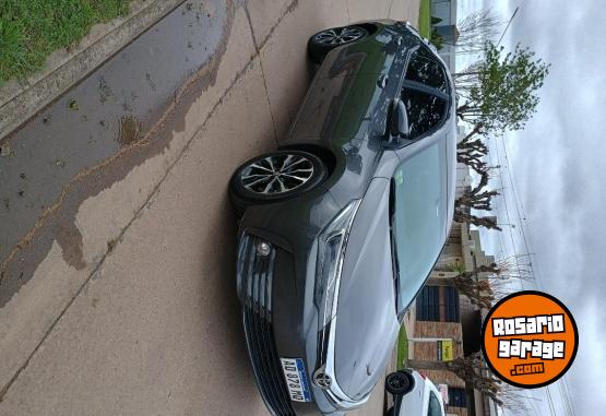 Autos - Toyota Corolla seg 2019 Nafta 91000Km - En Venta