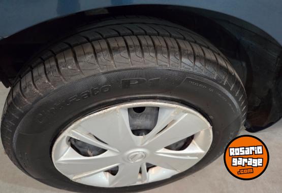 Autos - Nissan March 2017 Nafta 70200Km - En Venta