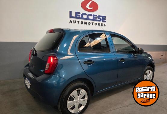 Autos - Nissan March 2017 Nafta 70200Km - En Venta