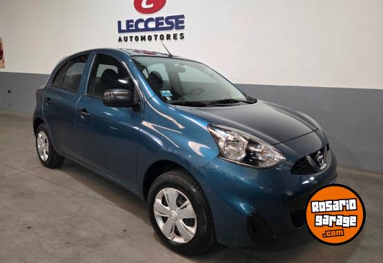 Autos - Nissan March 2017 Nafta 70200Km - En Venta