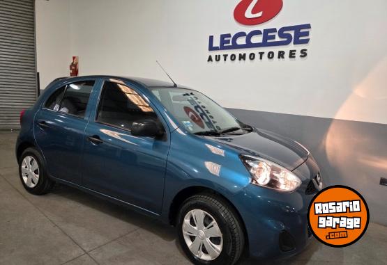 Autos - Nissan March 2017 Nafta 70200Km - En Venta