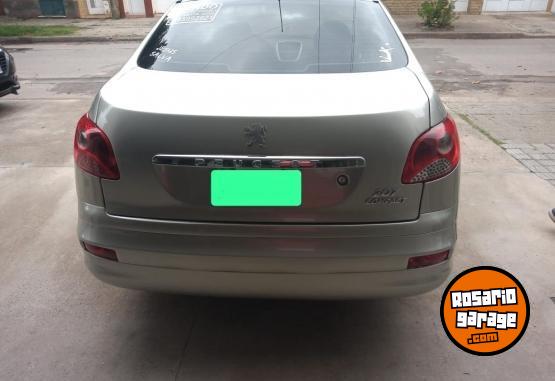 Autos - Peugeot 207 compact 2012 GNC 225000Km - En Venta