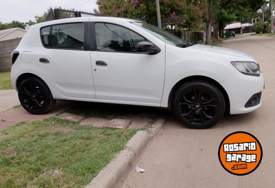 Autos - Renault Sandero 2017 GNC 120000Km - En Venta