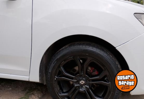 Autos - Renault Sandero 2017 GNC 120000Km - En Venta