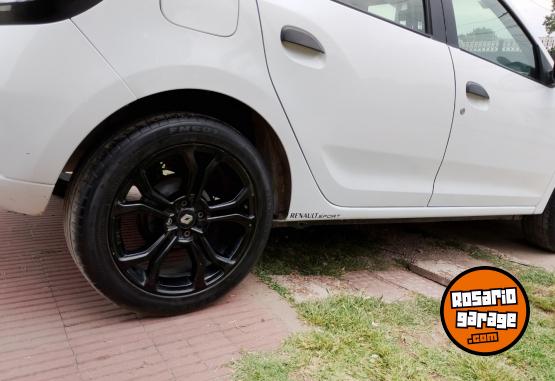 Autos - Renault Sandero 2017 GNC 120000Km - En Venta