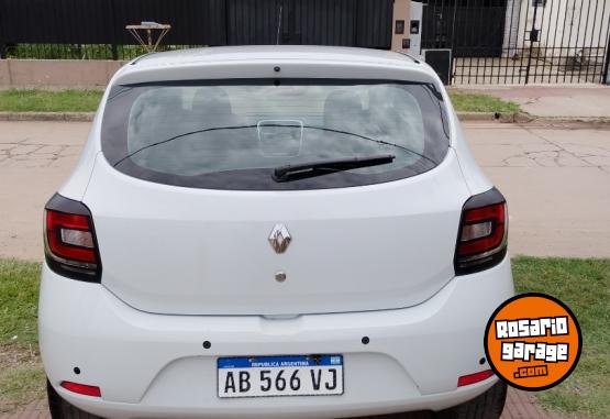 Autos - Renault Sandero 2017 GNC 120000Km - En Venta