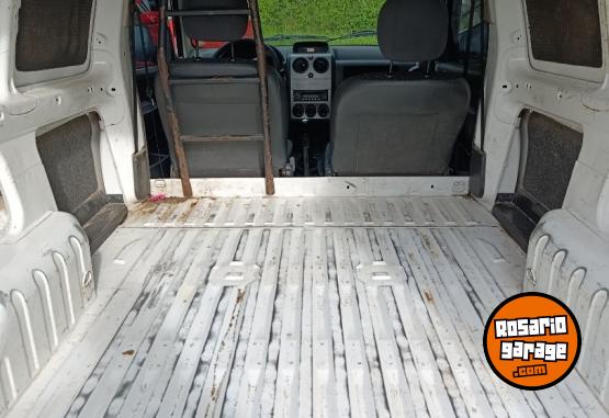 Utilitarios - Peugeot Partner kangoo Fiorino 2010 Nafta 11Km - En Venta