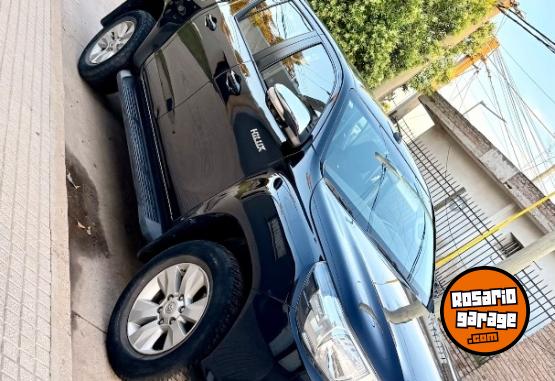 Camionetas - Toyota Hilux SRV 2017 Diesel 170000Km - En Venta