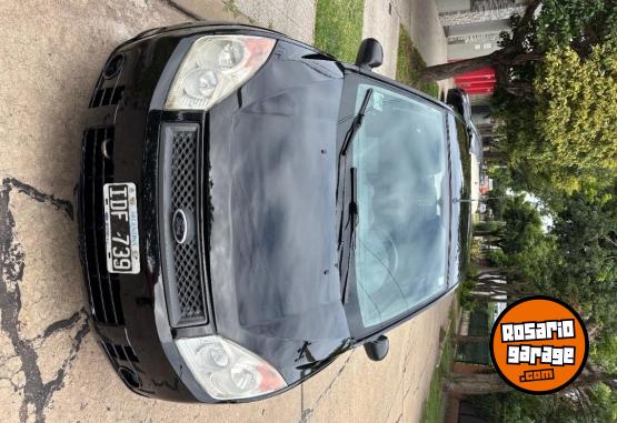 Autos - Ford Fiesta Ambiente 2009 Nafta 245000Km - En Venta