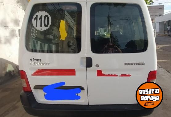 Utilitarios - Peugeot Partner 2017 Diesel 120000Km - En Venta