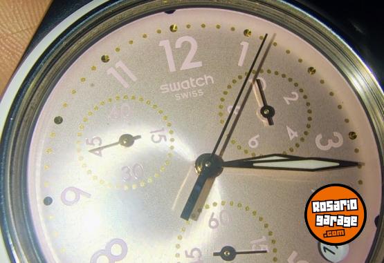 Indumentaria - Liquido reloj Swatch modelo dreamnight rose ideal para regalo - En Venta