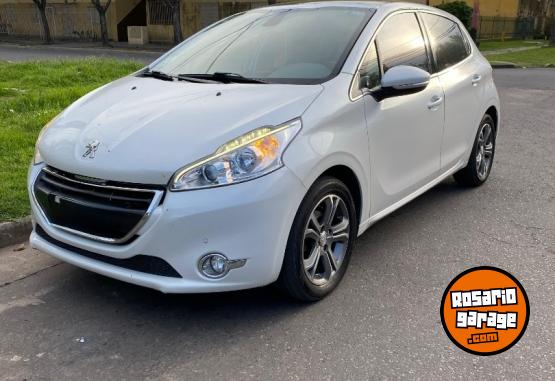 Autos - Peugeot 208 feline 2013 Nafta 136000Km - En Venta