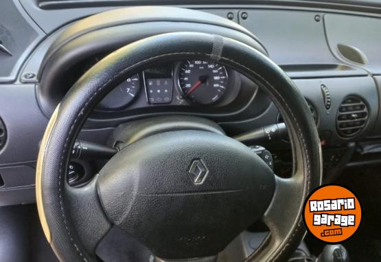 Utilitarios - Renault Kangoo furgon 2016 Nafta 176000Km - En Venta