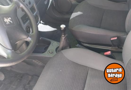 Utilitarios - Peugeot Partner 2017 Diesel 78700Km - En Venta