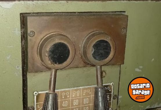 Herramientas - Fresadora de torreta industrial - En Venta