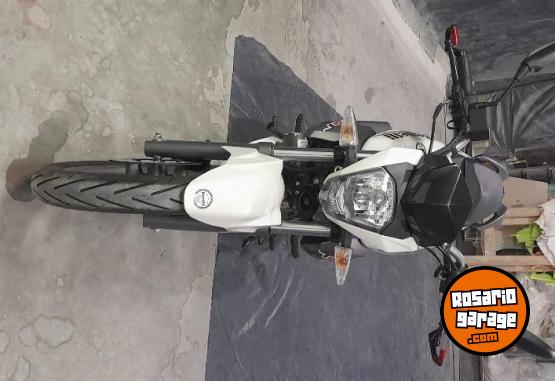 Motos - Benelli Tnt 15 2023 Nafta 12000Km - En Venta