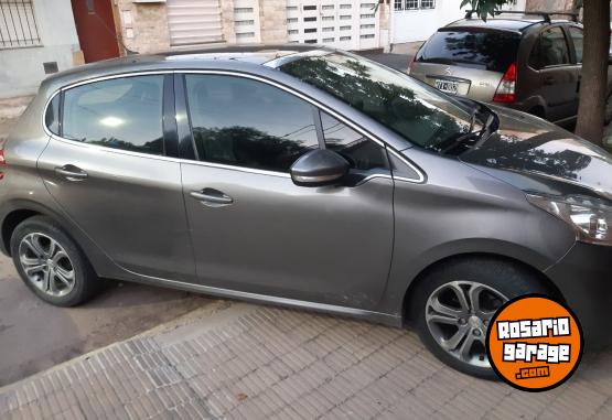 Autos - Peugeot 208 2016 Nafta 85000Km - En Venta