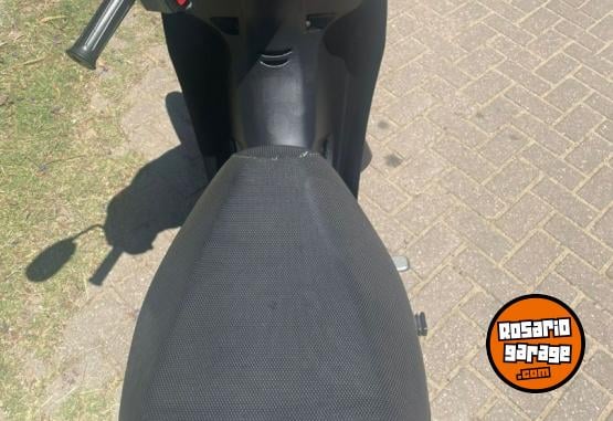 Motos - Motomel blitz 2023 Nafta 8300Km - En Venta