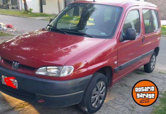 Utilitarios - Peugeot Partner 2000 Diesel 144000Km - En Venta
