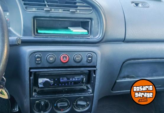 Utilitarios - Peugeot Partner 2000 Diesel 144000Km - En Venta