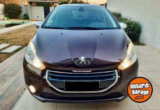 Autos - Peugeot 208 2014 Nafta 90000Km - En Venta