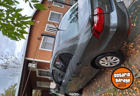 Autos - Volkswagen Voyage 2013 Nafta 185000Km - En Venta