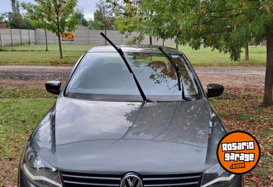 Autos - Volkswagen Voyage 2013 Nafta 185000Km - En Venta