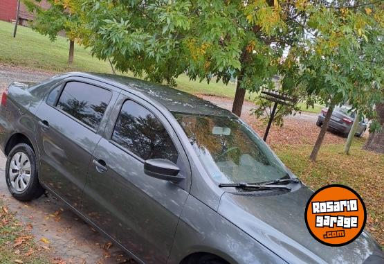 Autos - Volkswagen Voyage 2013 Nafta 185000Km - En Venta