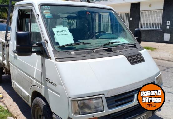 Utilitarios - Renault Rodeo 2002 Diesel 1Km - En Venta
