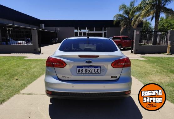 Autos - Ford Focus SE Plus 2.0L AT 4P 2017 Nafta 94900Km - En Venta