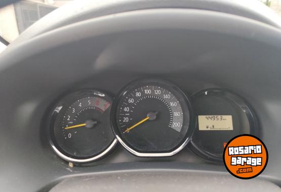 Autos - Renault Logan Authentique Plus1.6 2019 Nafta 44900Km - En Venta