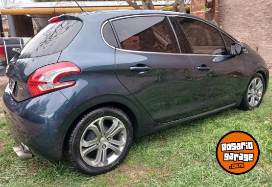 Autos - Peugeot 208 2016 Nafta 129000Km - En Venta