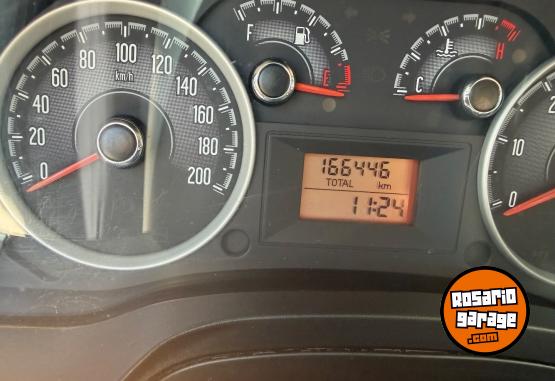 Camionetas - Fiat Strada Trekking doble cab 2015 Diesel 166446Km - En Venta