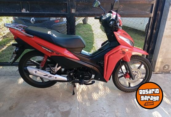 Motos - Honda Wave full 2024 Nafta 6400Km - En Venta