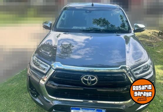 Camionetas - Toyota Hilux 2023 Diesel 42500Km - En Venta