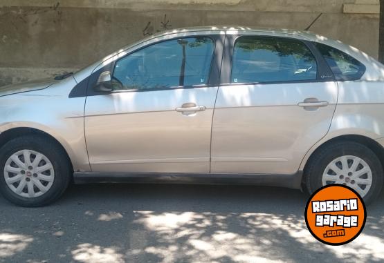 Autos - Fiat Grand siena 2012 GNC 220000Km - En Venta