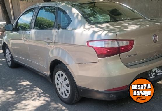 Autos - Fiat Grand siena 2012 GNC 220000Km - En Venta