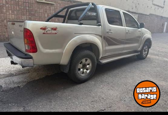 Camionetas - Toyota Hilux 2009 Nafta 200000Km - En Venta
