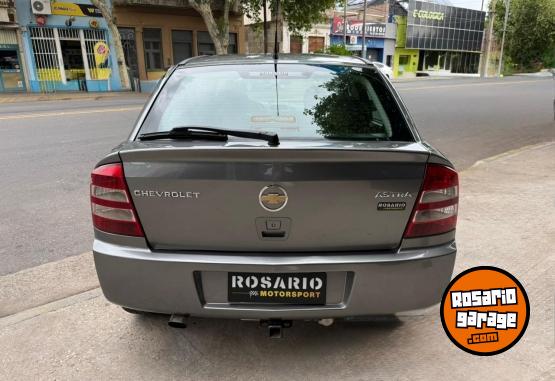 Autos - Chevrolet Astra 2011 GNC 150000Km - En Venta
